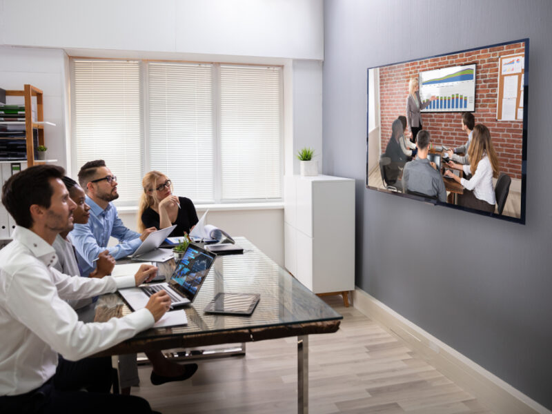 Hybrid Presenting - Awkward? Tips to Help