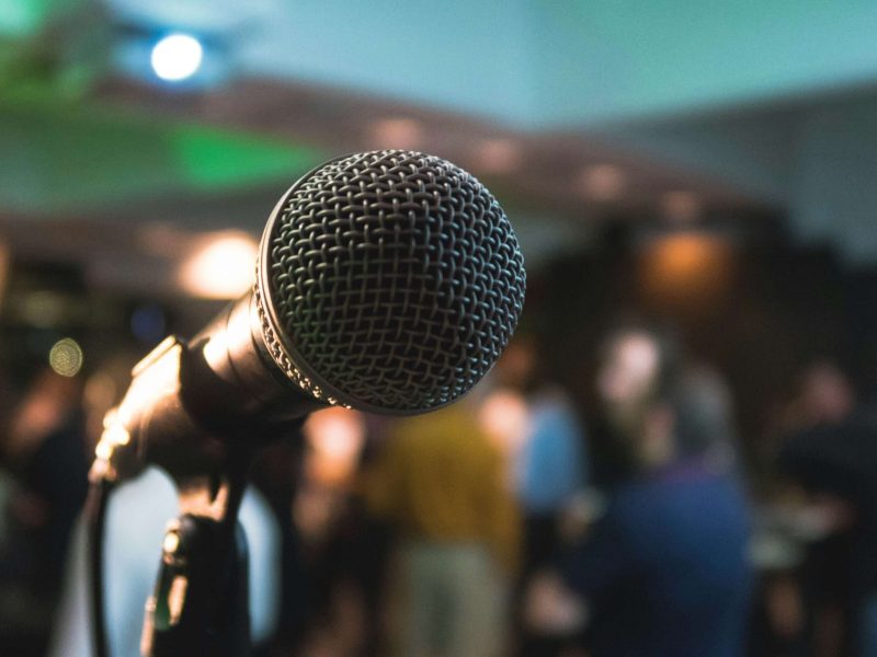 A microphone to symbolise speaking